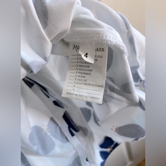 Miriam Baker, size 4, Mara dress in blue & white floral print. Made in Canada - Picture 6 of 6